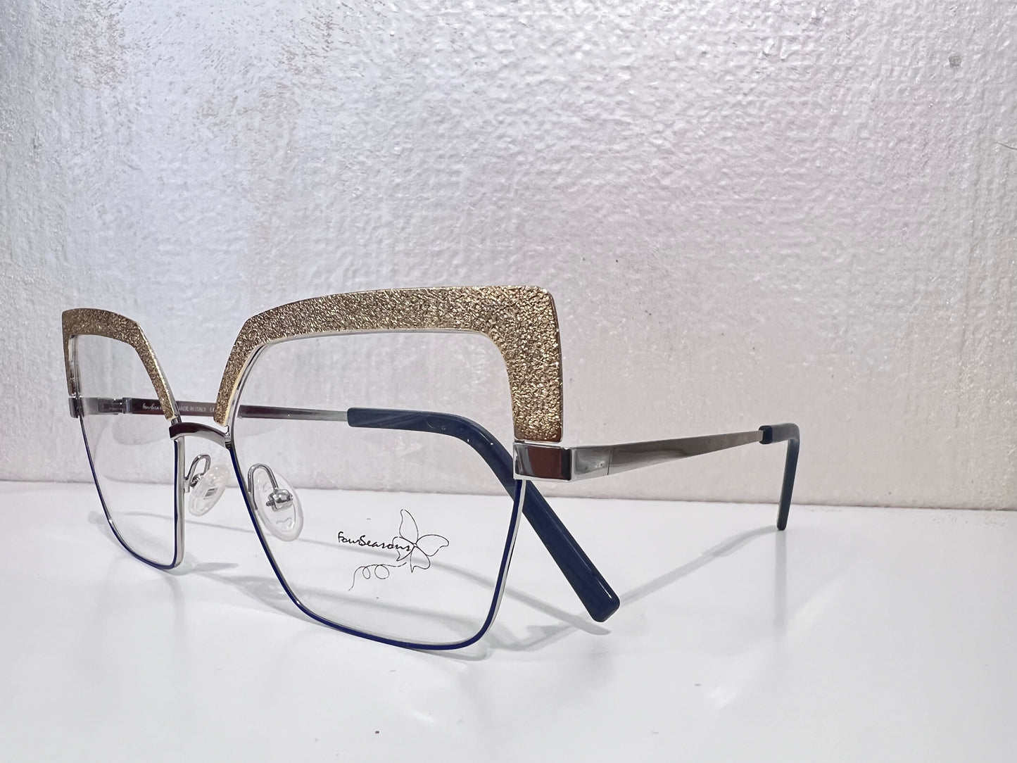 Mod. -Helle Champagne